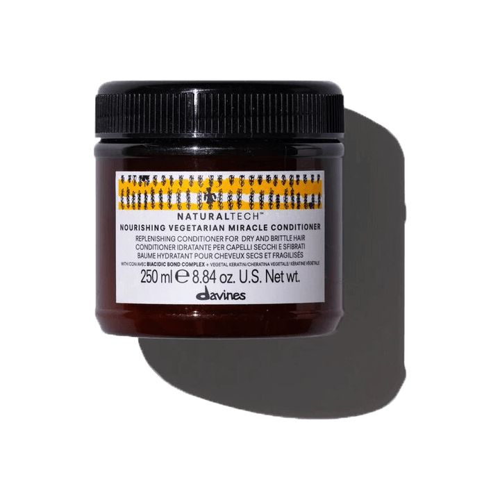 Davines "Nourishing" maitinamasis VM kondicionierius su keratinu